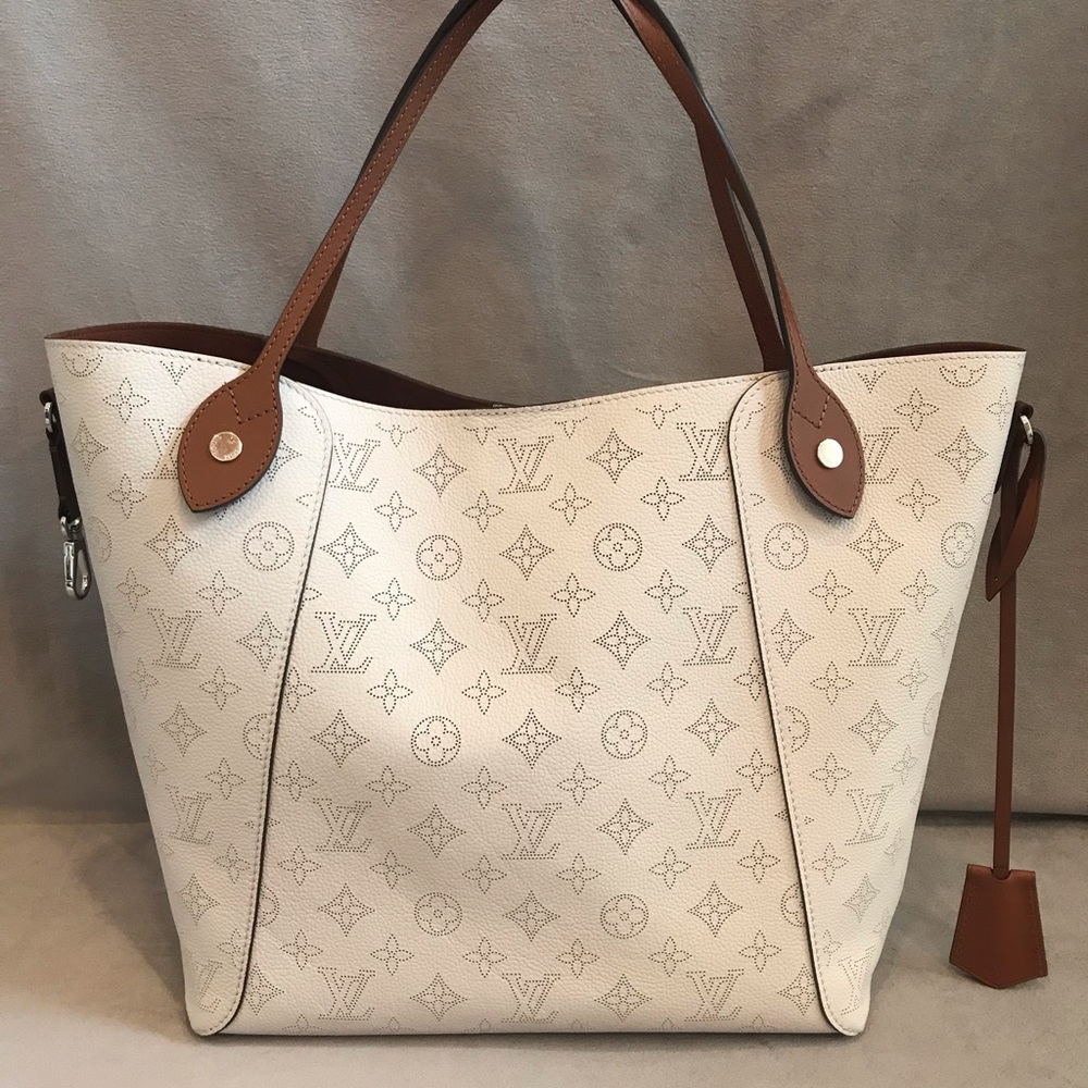 Louis Vuitton Hina MM Mahina Leather Handbag